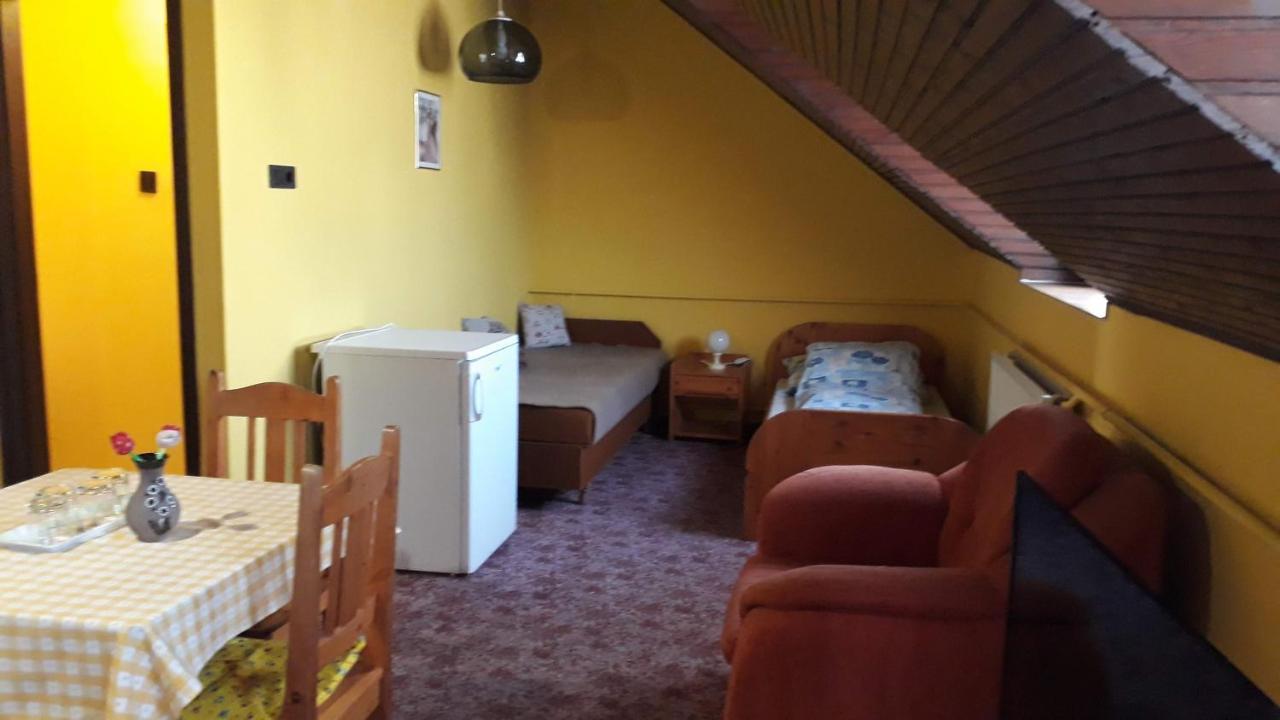 Centrum Apartman Hotel Hajduszoboszlo Bagian luar foto