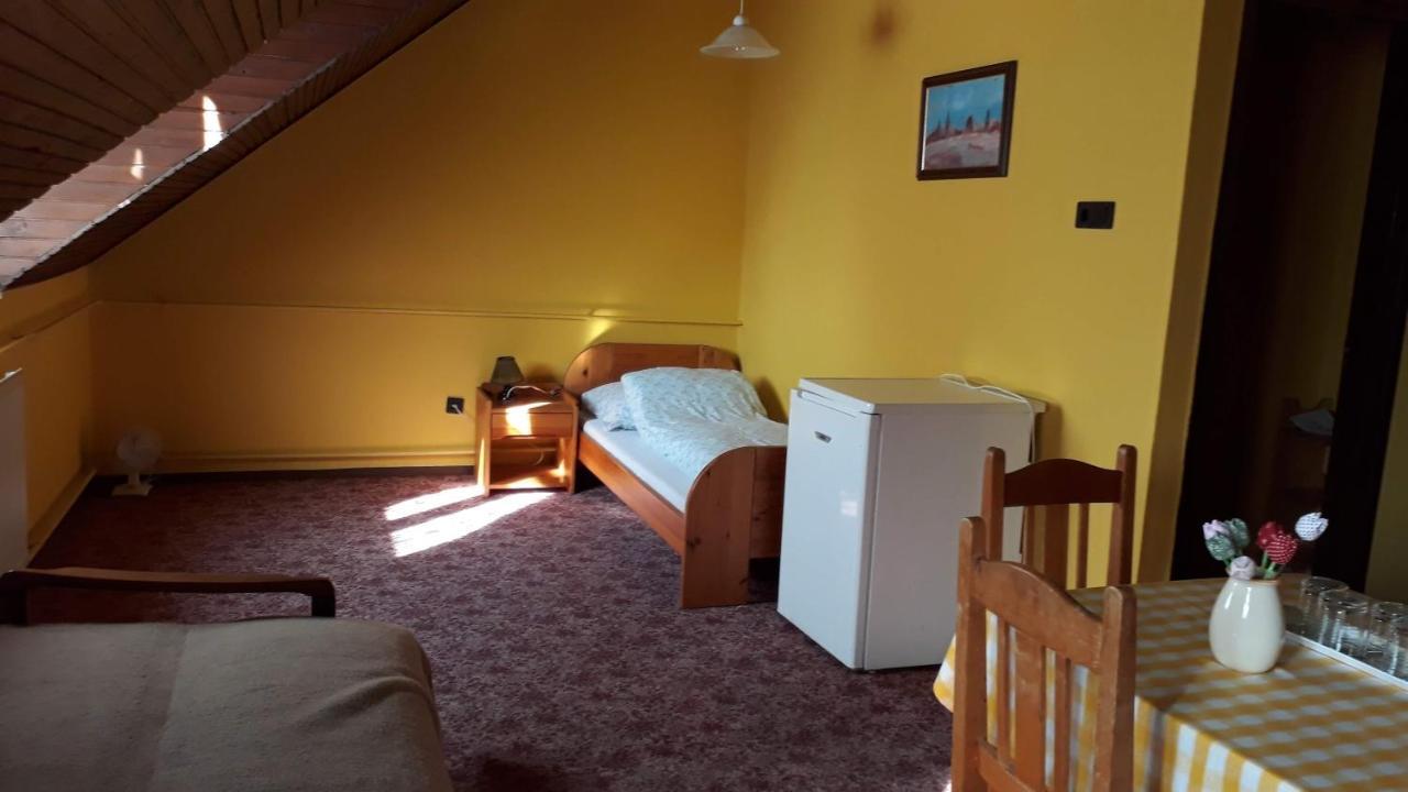 Centrum Apartman Hotel Hajduszoboszlo Bagian luar foto