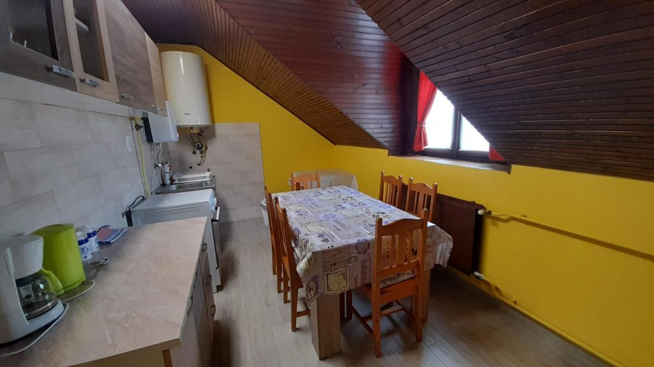 Centrum Apartman Hotel Hajduszoboszlo Bagian luar foto
